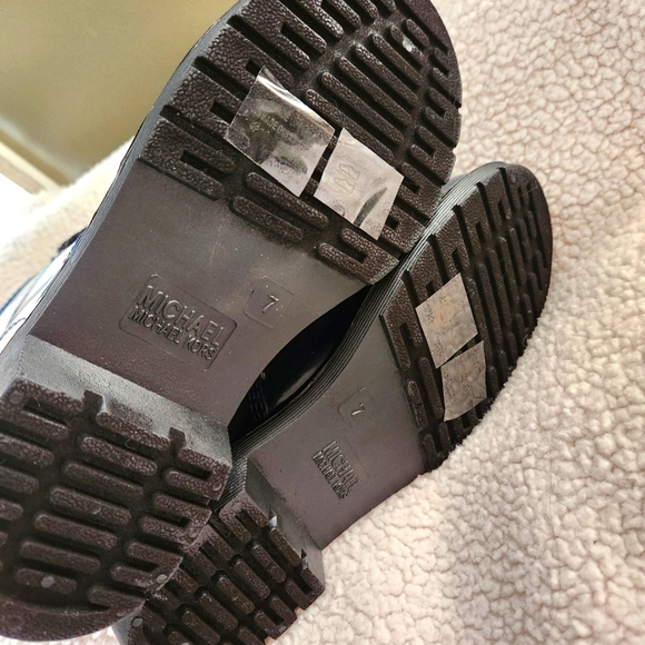 Michael Kors Tavie Navy Combat Rain Bootie 7 - Picture 4 of 5